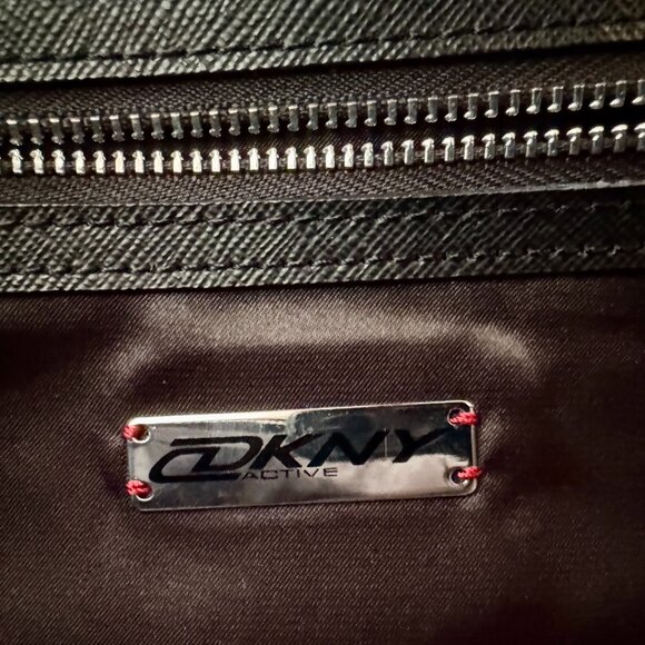 Casual with a hint of style DKNY Active bag - Picture 9 of 9